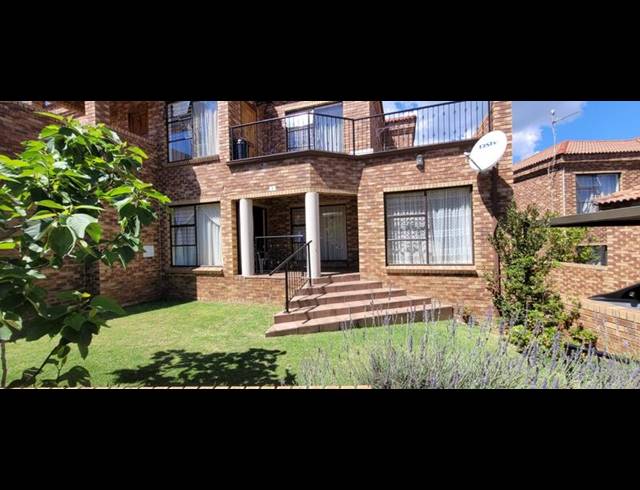 2 BEDROOM TOWNHOUSE FOR SALE IN LIEFDE EN VREDE
